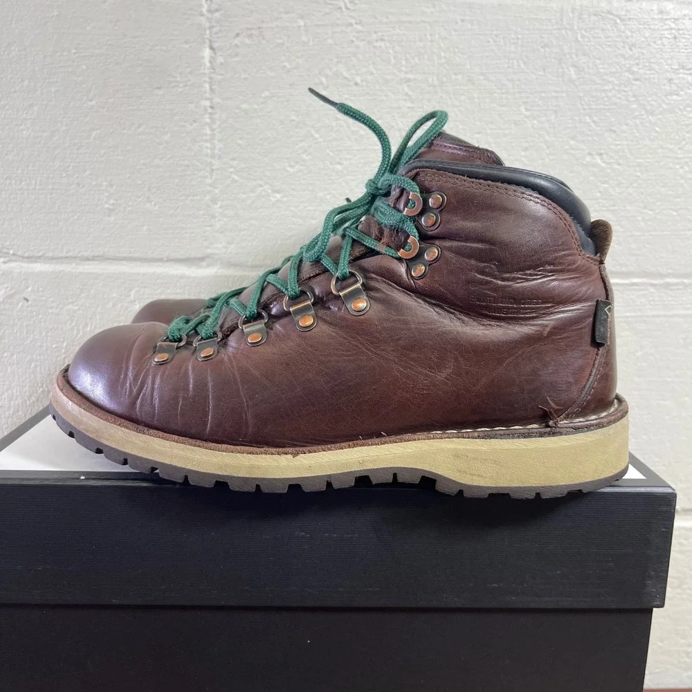 Danner mountain light